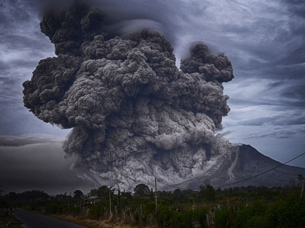 Dramat w Nowej Zelandii. Potężny wybuch wulkanu zabił już kilka osób