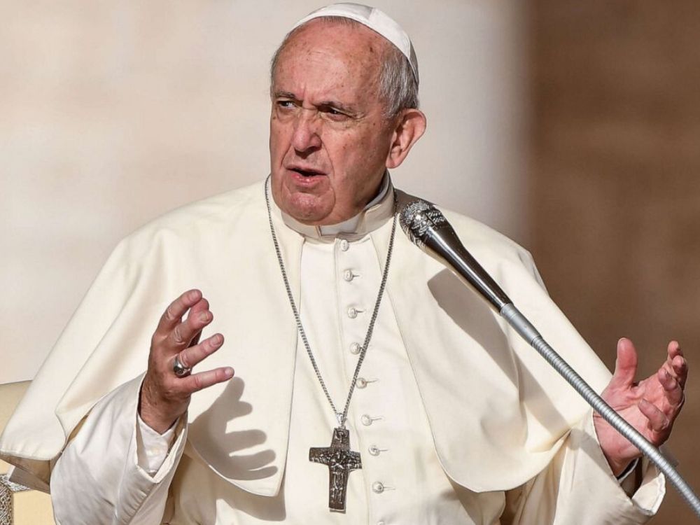 Papież Franciszek zniósł „tajemnicę papieską” odnoszącą się do nadużyć seksualnych