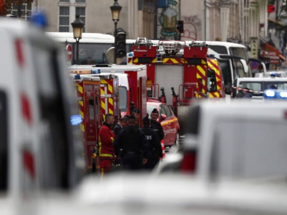 Atak nożownika na prefekturę w Paryżu. Nie żyją 4 osoby i napastnik