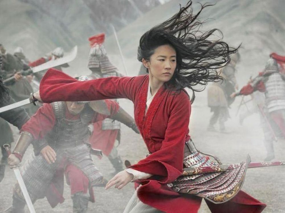 Film "Mulan" mocno bojkotowany. Aktywiści zaniżają mu oceny