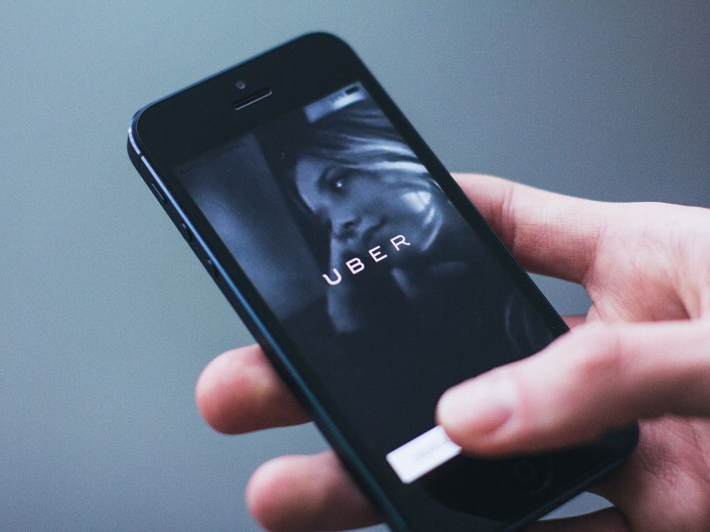 Uber – darmowa aplikacja do szybkiego przemieszczania