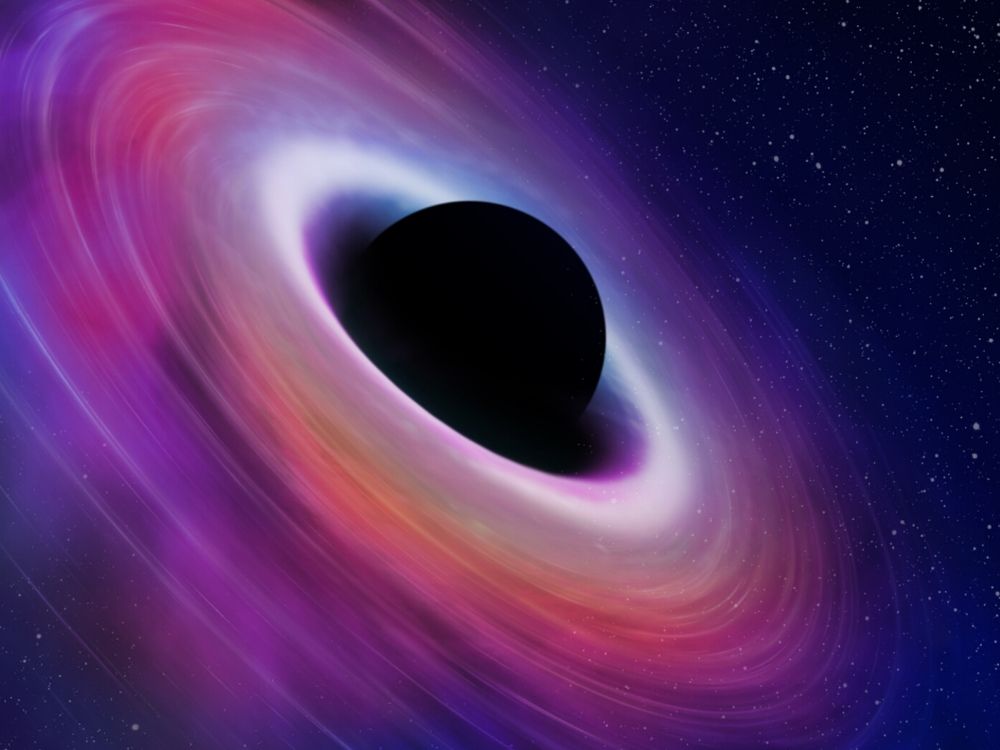 NOVA: Tajemnice czarnych dziur