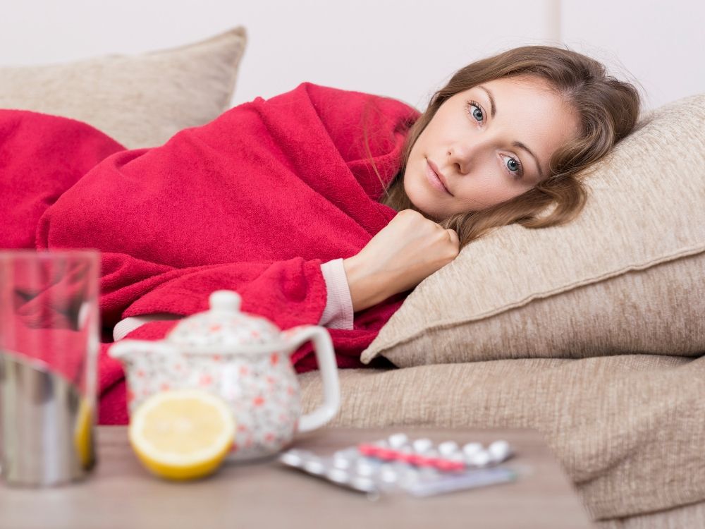 Nie daj się przeziębieniu – przydatne rady na jesienne dni