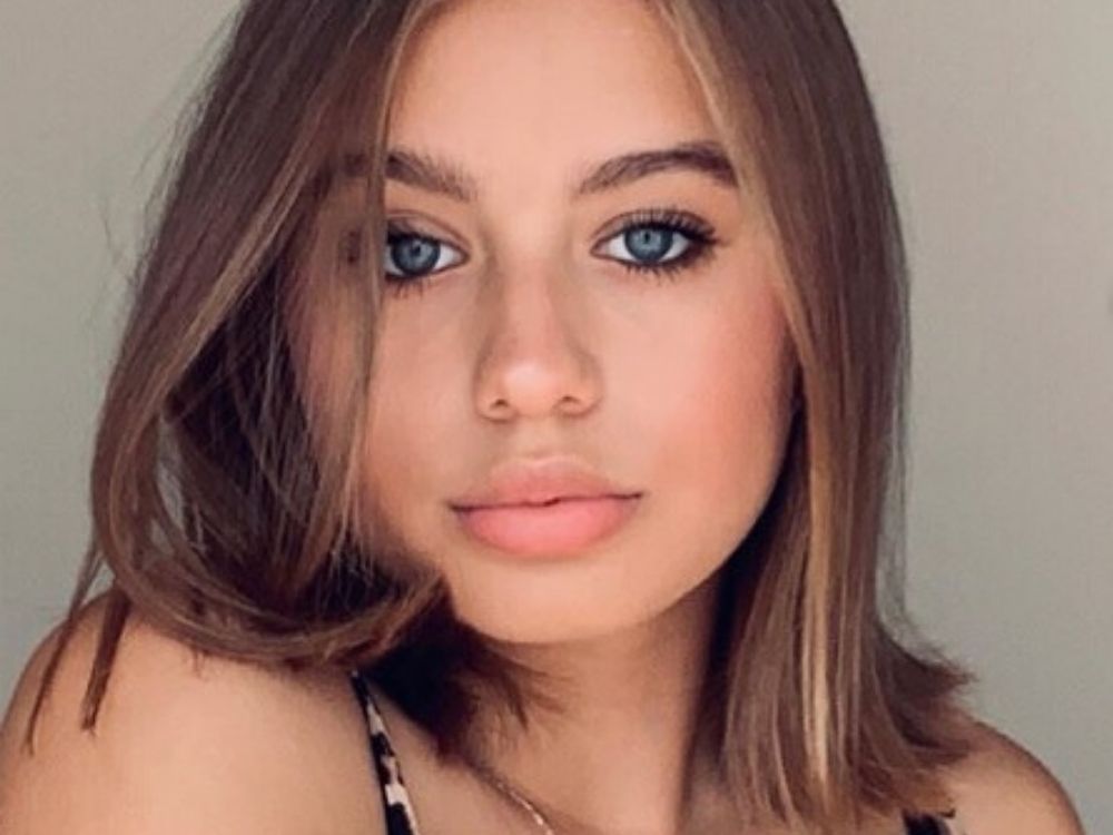 Oliwia Bieniuk, córka Anny Przybylskiej, zachwyca fanów swoją urodą na Instagramie