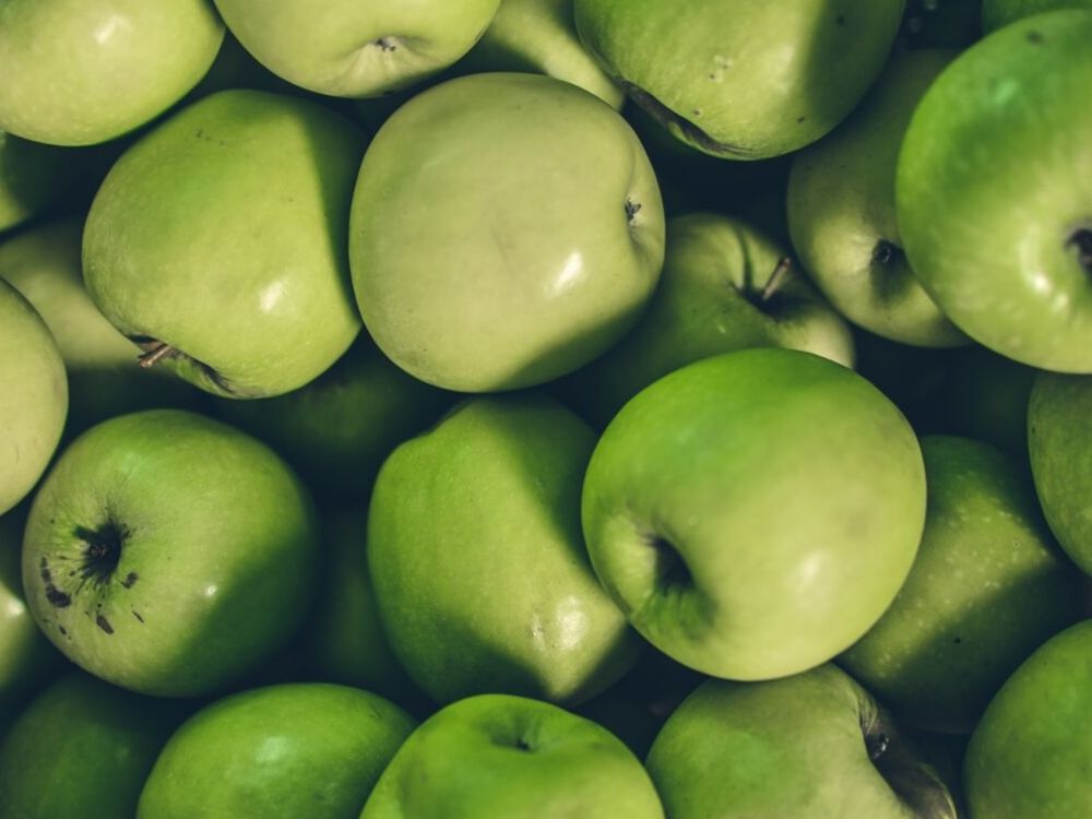 Dlaczego warto pić jedną łyżkę octu jabłkowego dziennie?