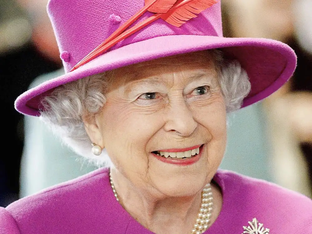Królowa Elżbieta II boi się koronawirusa? Złamała zasady podczas ważnej uroczystości